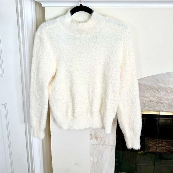 Express Sweaters - Express Cozy Sweater — White, M